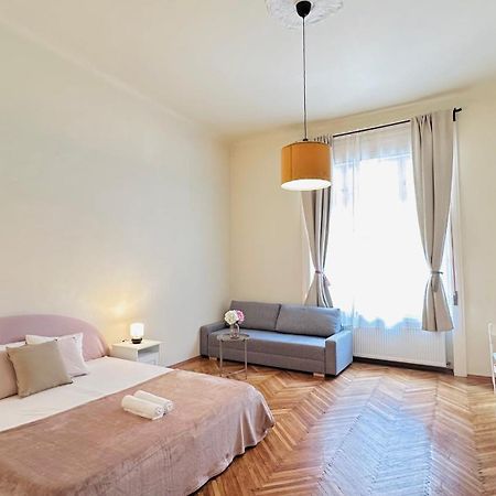 Hogyes Endre Apartment بودابست المظهر الخارجي الصورة